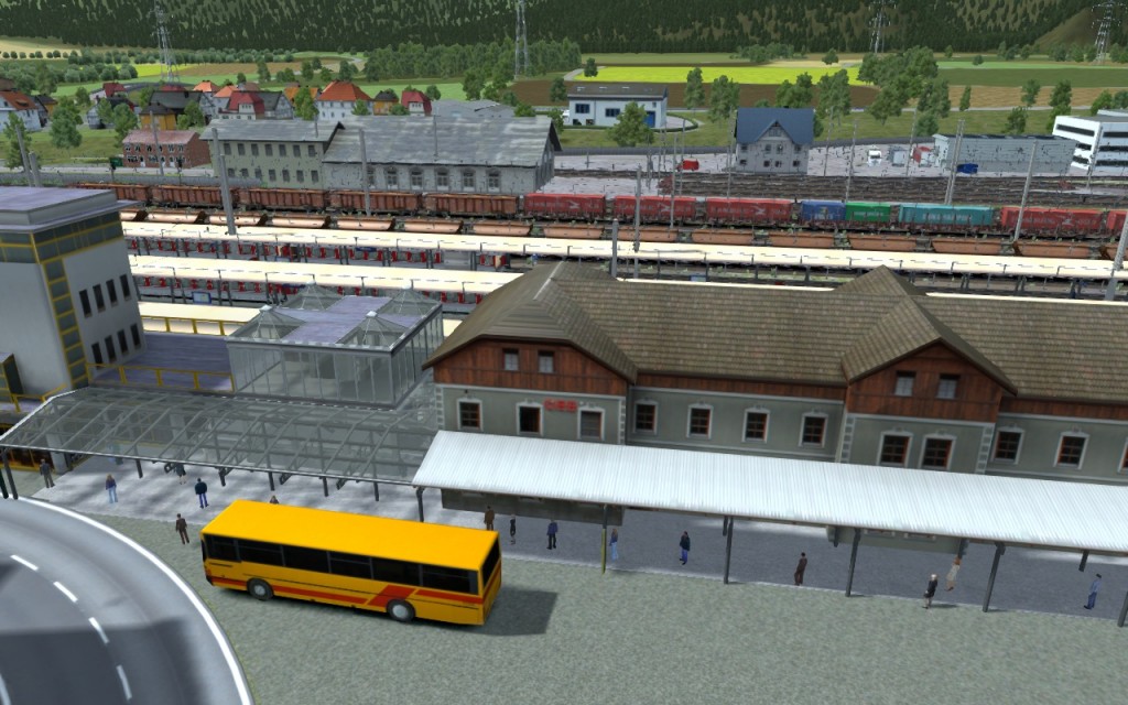 La gare de Bludenz, aux portes des Alpes avec les fameux bus jaunes!